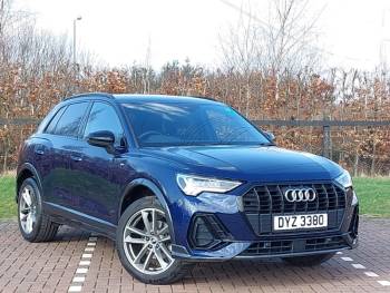 2022 (71/22) Audi Q3 35 TFSI Black Edition 5dr