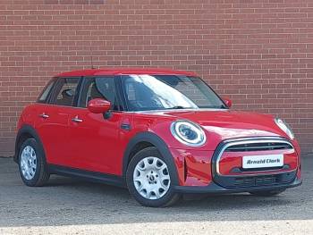 2022 (71/22) MINI One 1.5 One Classic 5dr [Comfort/Nav Pack]