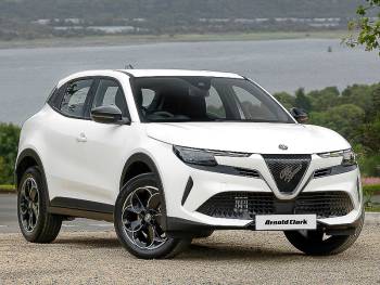 2026 (26) Alfa Romeo Junior 1.2 Turbo 145 Ibrida 5dr Auto