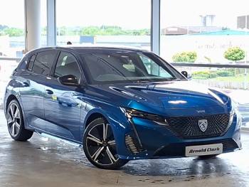2025 Peugeot 308 1.2 Hybrid 136 GT 5dr e-DSC6