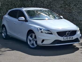 2019 (19) Volvo V40 T2 [122] R DESIGN Edition 5dr
