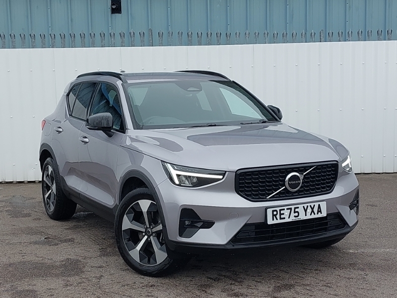 2025 Volvo XC40