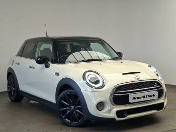 2020 (70) MINI Hatchback 1.5 Cooper Classic 5dr [Comfort/Nav Pack]