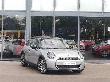 2025 (75) MINI Cooper 1.5 C Classic 3dr Auto