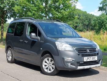 2017 (17) Peugeot Partner Tepee 1.2 PureTech 110 Outdoor 5dr
