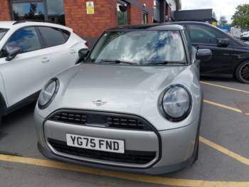2025 (75) MINI Cooper 1.5 C Classic 3dr Auto