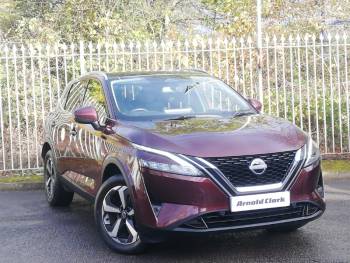 2023 (73) Nissan Qashqai 1.3 DiG-T MH N-Connecta [Glass Roof] 5dr
