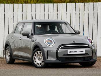 2022 (71/22) MINI One 1.5 One Classic 5dr