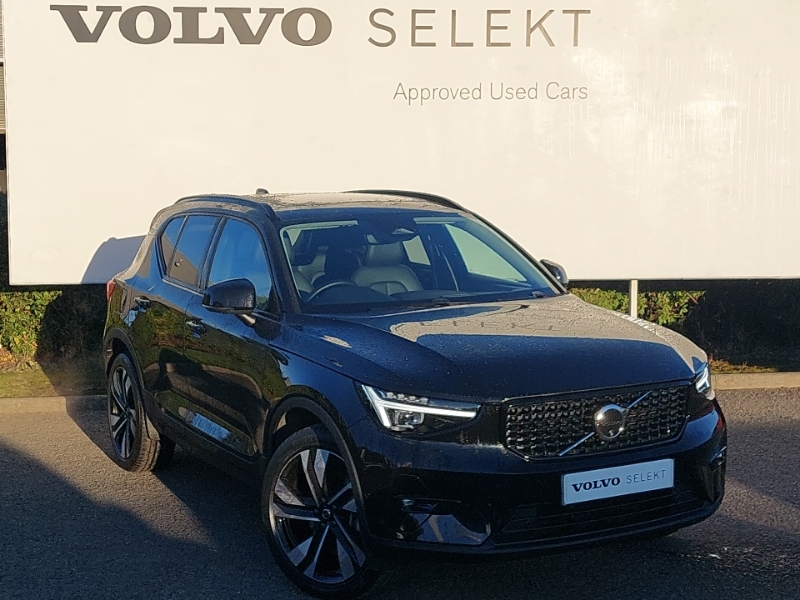 2025 Volvo XC40