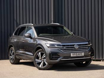 2019 (19) Volkswagen Touareg 3.0 V6 TDI 4Motion R-Line Tech 5dr Tip Auto