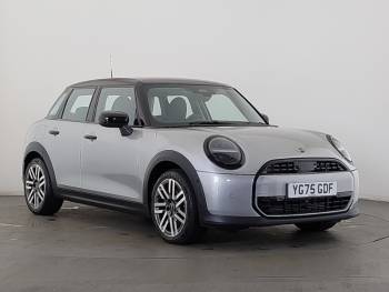 2025 (75) MINI Cooper 1.5 C Classic 5dr Auto