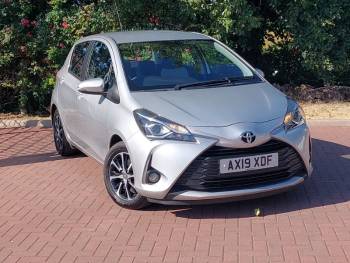 2019 (19) Toyota Yaris 1.5 VVT-i Icon Tech 5dr