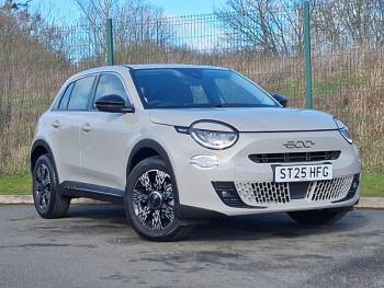 2025 (25) Fiat 600 1.2 Hybrid 48V 136 5dr eDCT-6