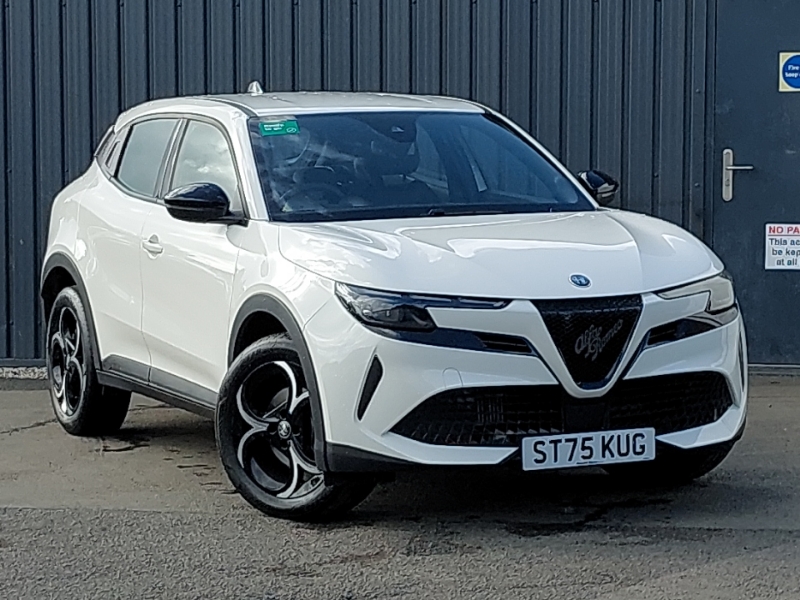 2025 Alfa Romeo Junior