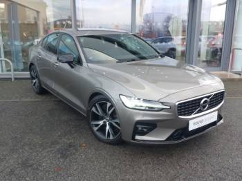2020 (70) Volvo S60 2.0 T5 R DESIGN Plus 4dr Auto