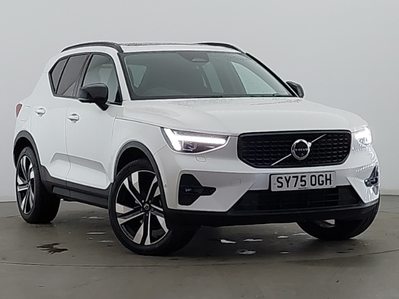 2025 Volvo XC40