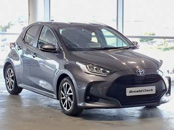 2023 (73) Toyota Yaris 1.5 Hybrid Design 5dr CVT