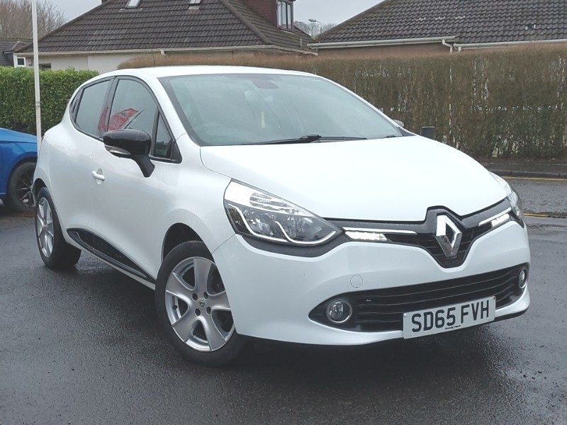 Renault takes Clio upscale in bid to keep top spot