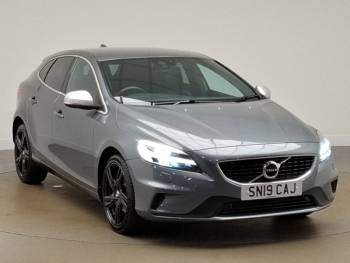 2019 (19) Volvo V40 T2 [122] R DESIGN Edition 5dr