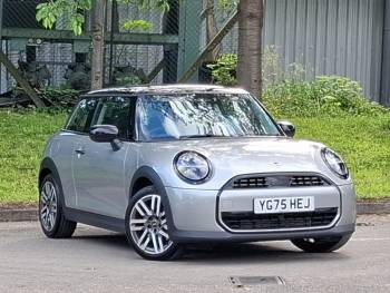 2025 (75) MINI Cooper 1.5 C Classic 3dr Auto