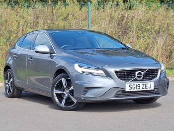 2019 (19) Volvo V40 T2 [122] R DESIGN Edition 5dr