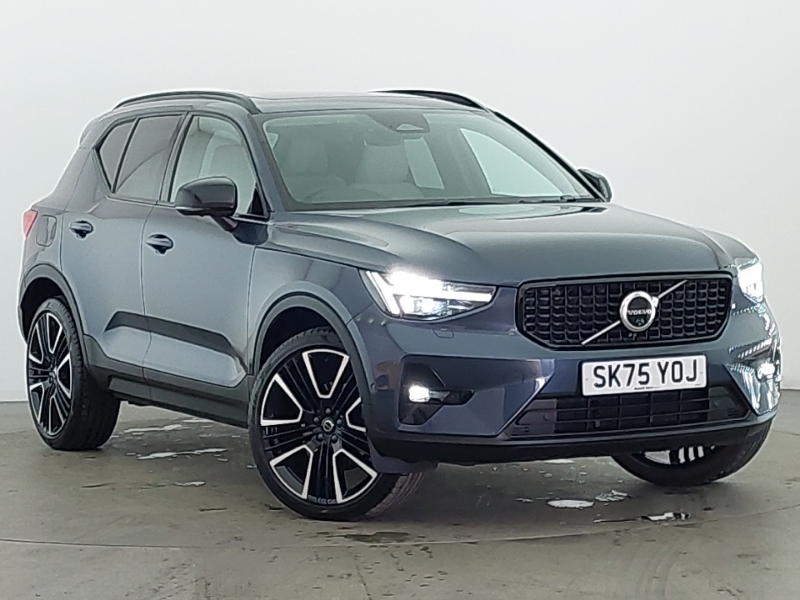 2025 Volvo XC40