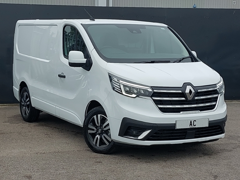 Nearly new renault trafic hot sale sport