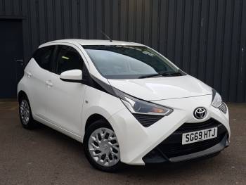2020 (69/20) Toyota Aygo 1.0 VVT-i X-Play 5dr