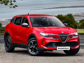 2025 (75) Alfa Romeo Junior 1.2 Turbo Ibrida 5dr Auto