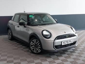 2025 (75) MINI Cooper 1.5 C Classic 5dr Auto