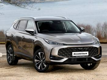 2025 (75) MG Hs 1.5 T-GDI Hybrid+ SE 5dr Auto