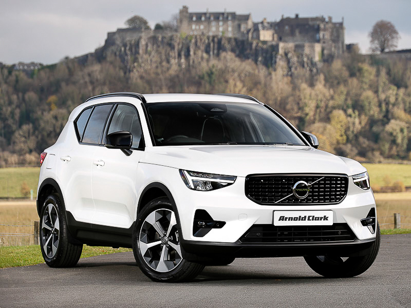 2025 Volvo XC40