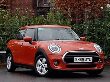 2020 (69/20) MINI Hatchback 1.5 Cooper Classic II 5dr Auto