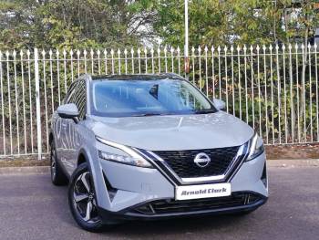 2023 (73) Nissan Qashqai 1.3 DiG-T MH N-Connecta [Glass Roof] 5dr