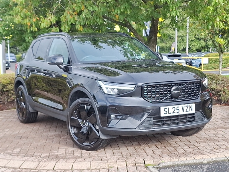 2025 Volvo XC40