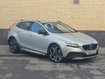 2019 (19) Volvo V40 T3 [152] Cross Country Pro 5dr Geartronic