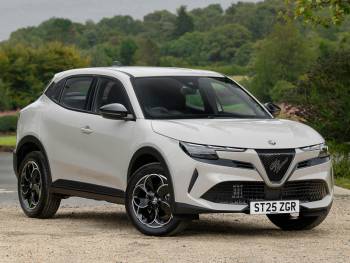 2025 (75) Alfa Romeo Junior 1.2 Turbo Ibrida 5dr Auto