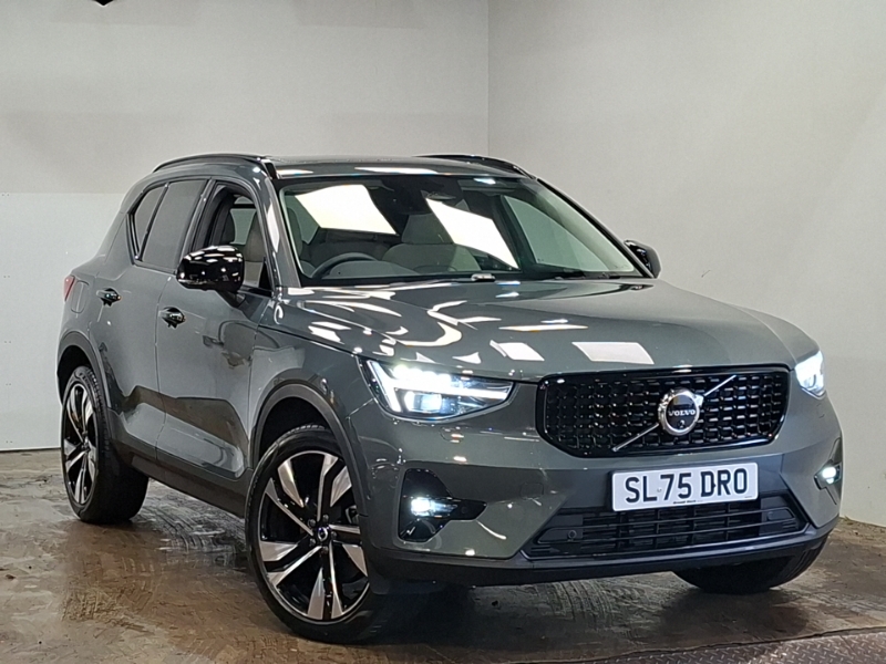 2025 Volvo XC40