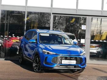 2025 (74) MG Zs 1.5 Hybrid+ Trophy 5dr Auto