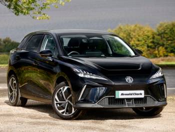 2026 (76) MG Mg4 170kW Premium Long Range 64kWh 5dr Auto