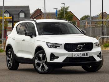2025 (75) Volvo Xc40 2.0 B4P Plus Dark 5dr Auto
