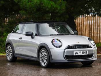 2025 (75) MINI Cooper 1.5 C Classic 3dr Auto