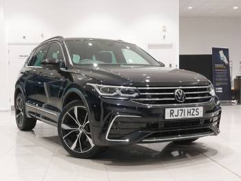 2022 (71/22) Volkswagen Tiguan 1.5 TSI 150 R-Line 5dr DSG