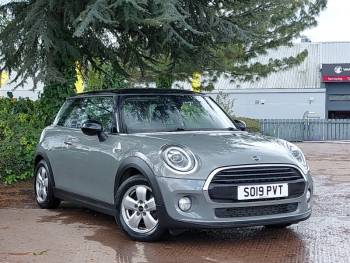 2019 (19) MINI Hatchback 1.5 Cooper Classic II 3dr