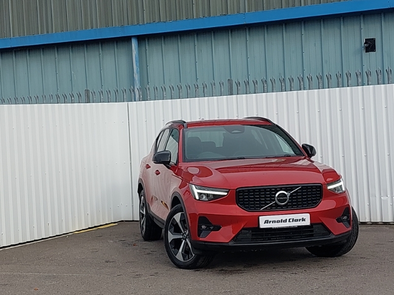 2025 Volvo XC40