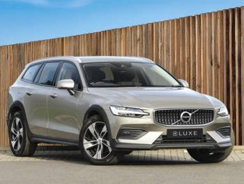 2021 (71) Volvo V60 2.0 B5P Cross Country 5dr AWD Auto