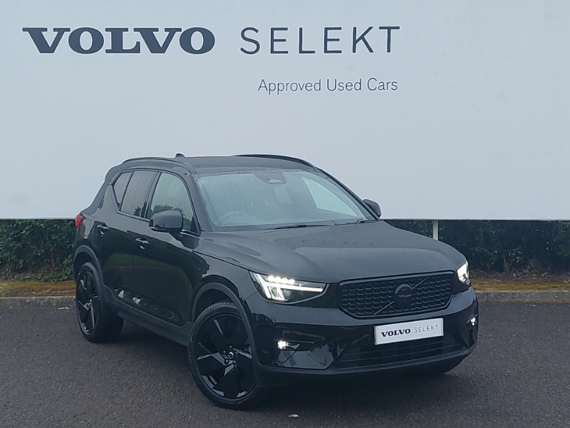2025 Volvo XC40