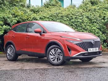 2025 (25) Nissan Qashqai 1.3 DiG-T MH Acenta Premium 5dr