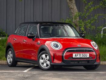 2021 (71) MINI Hatchback 1.5 Cooper Classic 5dr [Nav Pack]