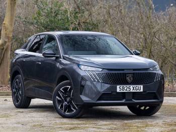 2025 (25) Peugeot 3008 1.2 Hybrid 136 GT 5dr e-DSC6
